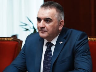 Минић: У Мркоњићима градимо да бисмо сачували мјесто молитве и духовног сабрања