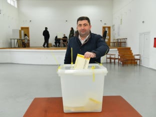 Da li Ljubiša Petrović ulazi u trku za predsjednika Srpske? (VIDEO)