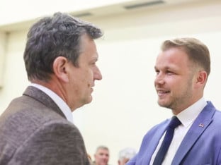 Opozicija u slijepoj ulici: Ko će u trku za pojedinačne funkcije