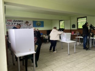 Референдум о геолошким истраживањима: До 15 часова гласало 44 одсто грађана