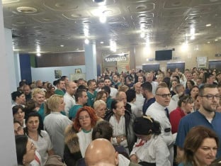 Познато ко ће у УКЦ Српске добити здравствени додатак