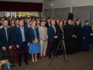 Основна школа "Десанка Максимовић" у Станарима обиљежила 130 година постојања