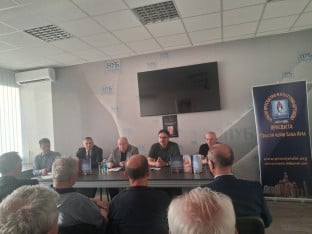 Представљена књига „(Гео)политичка свједочења“ пуковника ВРС Михајла Вујовића