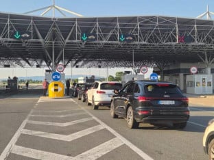 АМС: Нови мост у Градишци преузео саобраћај, задржавања на границама до 30 минута