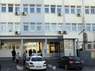 Kazna 2.500 KM jer je policajcima dao 50 evra da ga ne testiraju na droge