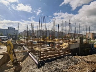 На темељима Саборног храма Христа Спаситеља служена прва света литургија