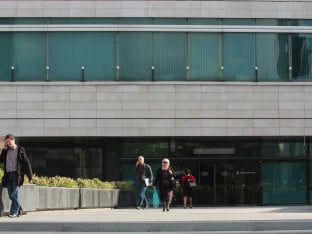 Povišice u zajedničkim institucijama na tankom ledu