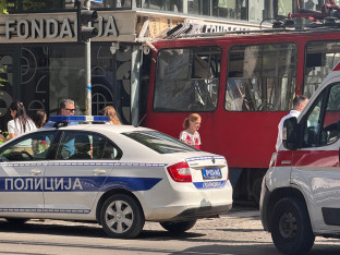 Detalji nesreće na Dorćolu: 13 osoba prebačeno u bolnicu, među njima djeca