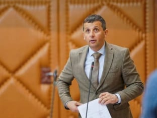 Vukanović opet izbačen sa sjednice NSRS (VIDEO)