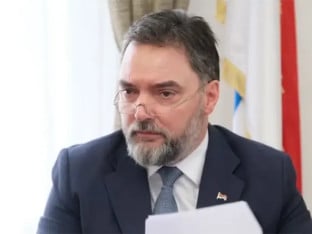 Košarac: Šmit odlučio da se oproba kao pisac