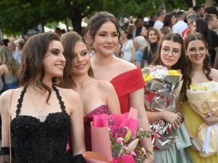 Бањалучки гимназијалци заблистали на матурској вечери