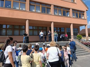 Мркоњић Град: У акцији прољећног уређења града 700 учесника
