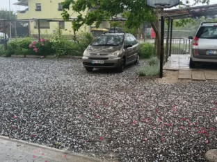 Slovenijom protutnjalo olujno nevreme: Vjetar čupao drveće, temperatura pala za 15 stepeni