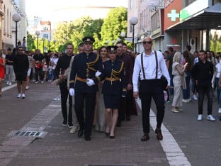 Матуранти Техничке школе и Средње школе унутрашњих послова обиљежили крај школовања