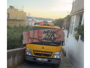 "Nema na more": Kamionom blokirao ulicu u Hvaru