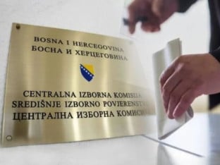 Ovjerene prijave 75 političkih partija i četiri nezavisna kandidata