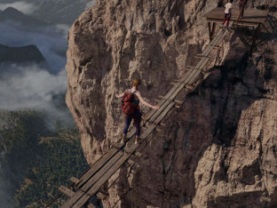Stiže nastavak adrenalinskog trilera: Objavljen prvi tizer za film "Pad 2" (Video)