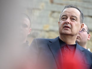 Dačić: Vraćanje  Vučićevih pristalica sa aerodroma u Tivtu unaprijed pripremljena priča