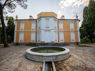 Milatović vratio zakon koji Petrovićima vraća dvorac u Podgorici