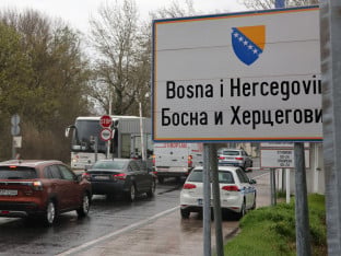 Komisija ostavljena na cjedilu