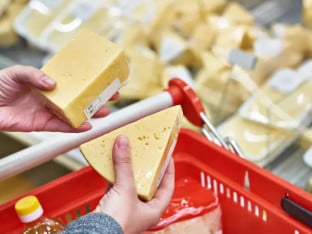 Инспекција креће у контроле: Производи са палминим уљем под лупом