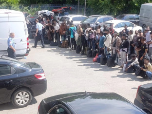 U kombiju pronađen 51 migrant, uhapšen vozač iz Velike Kladuše