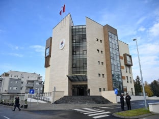 Šmit zapečatio kršenje Ustava