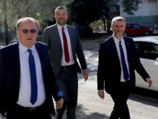 "Trojka" ispada iz igre?