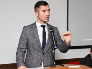 Kresojević: Da li će premijer podržati posebnu sjednicu za penzionere?