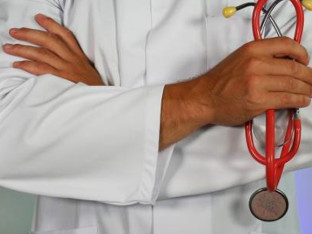 Predstavljao se kao doktor i uzimao novac od građana: Makedonac uhapšen u Vranju