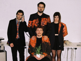 Singl "Mrtav čovek" najavljuje treći studijski album grupe "Šajzerbiterlemon"(Video)