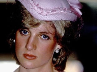Biografkinja kralja Čarlsa: Princeza Dajana bila zaljubljena u Endrua