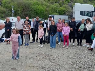 Српска дочекује дјецу са Космета