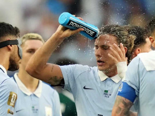 Da li pauze za vodu kvare fudbal? Novo pravilo izazvalo žestoke reakcije