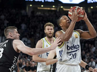 Fenerbahče treći put u nizu prvak Turske, Alimpijević opet bez trofeja