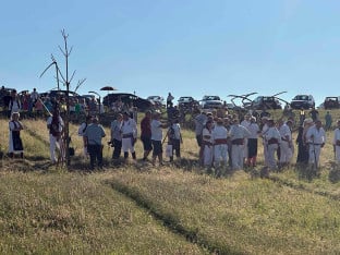 Најбољи косци из свих српских крајева одмјерили снаге: Одржана велика Косидба у Буковцу