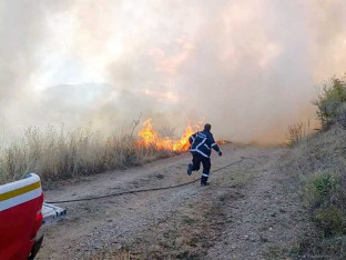 Devet požara ugašeno u Sjevernoj Makedoniji: Vatra i dalje bjesni u Aračinovu