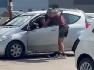 Užas u Kruševcu: Muškarac zbog sličica uvukao dječaka u auto i tukao ga