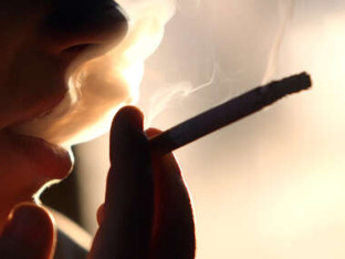 Zaspala sa cigaretom i izazvala požar
