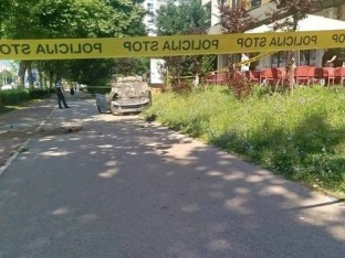 Preticao vozila pa završio na krovu: Nesreća u Sarajevu (VIDEO)