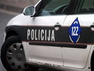 Tragedija u Žepču: Muškarac poginuo nakon pada sa drveta