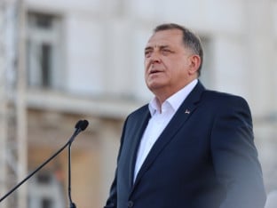 „Образ чист, руке жуљевите“: Додик поручио на каквим људима је изграђена Српска