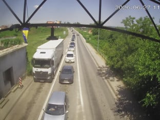 Дуге колоне возила на граници према Хрватској и Црној Гори