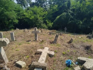 U Zaselju kraj Travnika uništeno između 60 i 80 pravoslavnih spomenika