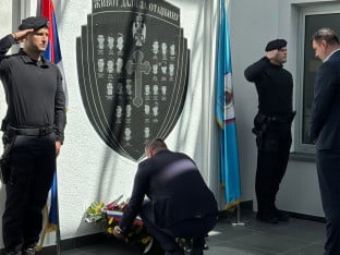 Одата почаст полицајцима погинулим у одбрамбено-отаџбинском рату у Шебезима код Лисковице