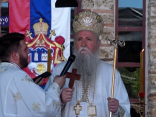 Mitropolit Joanikije iz Gračanice: Srpski narod na KiM na ''velikom raspeću''