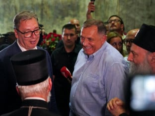 Vučić, Dodik i Cvijanović u posjeti manastiru Ravanica