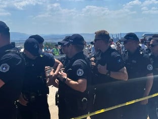Policija maltretirala privedene na Gazimestanu