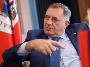 Dodik o Šmitu: Ispraćen poražen i ponižen