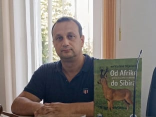 U Srpcu predstavljeno dopunjeno izdanje knjige „Od Afrike do Sibira“ - lovačke priče sa četiri kontinenta